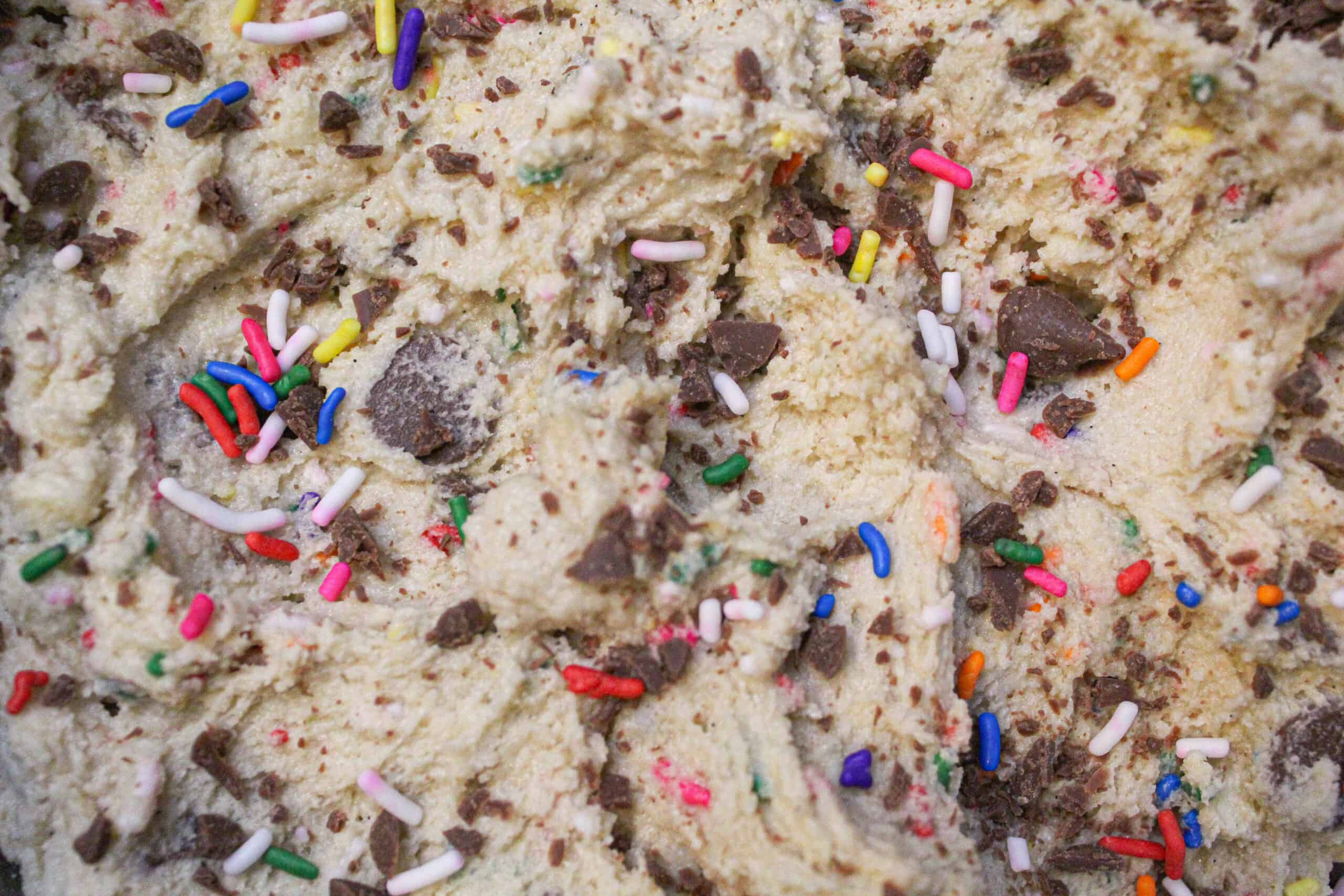 可食用饼干面团的照片