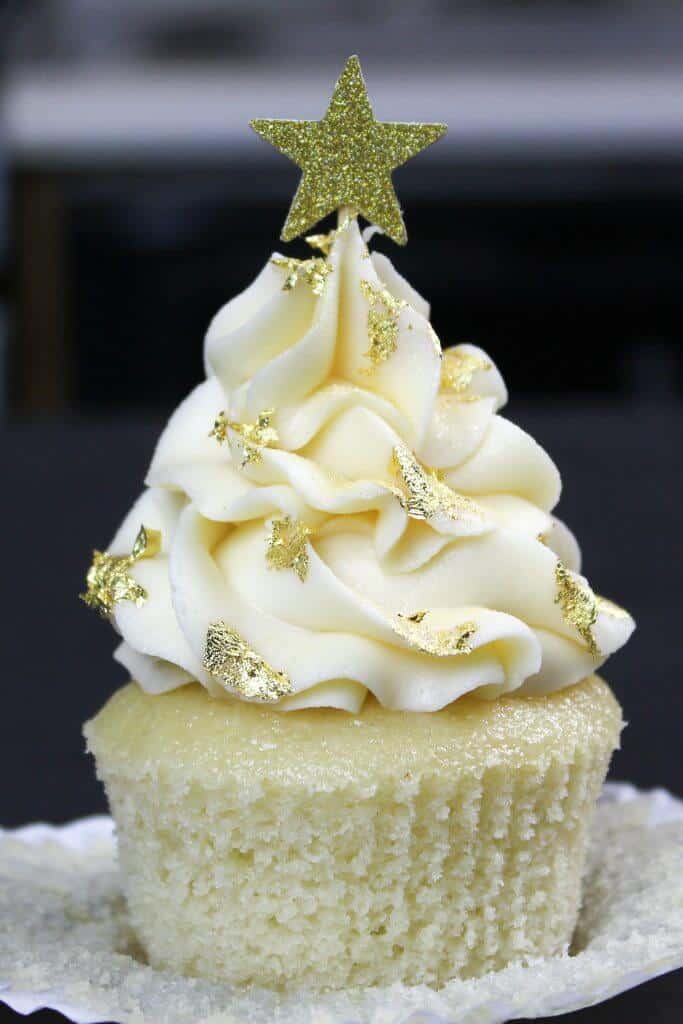 可爱的金五星的蛋糕！，我和一个碗香草蛋糕食谱，这是很潮湿，蓬松！