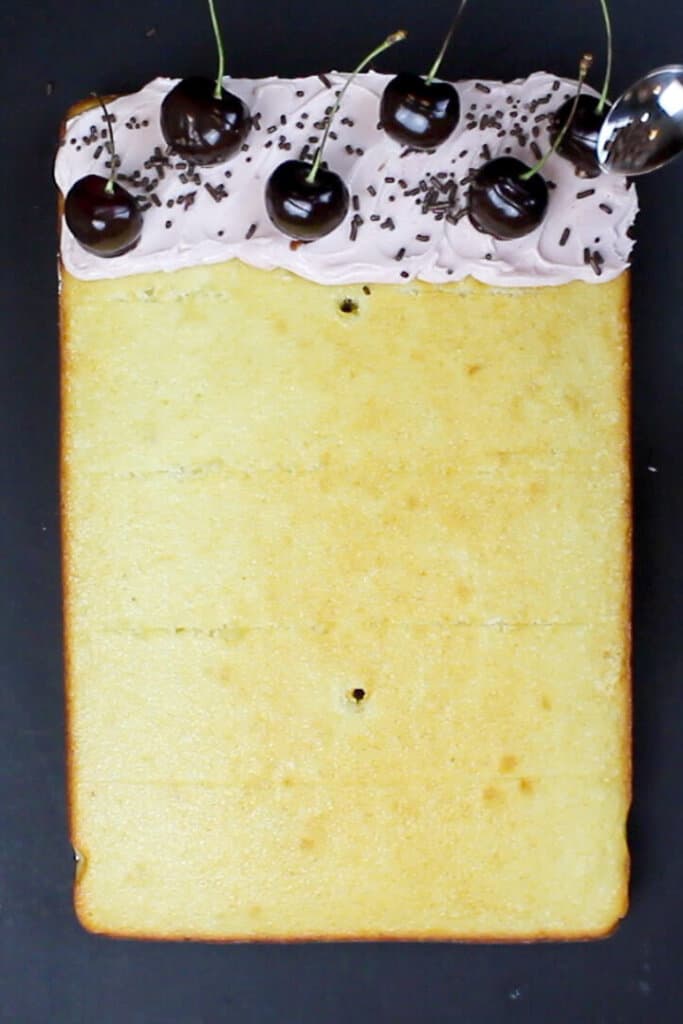 添加樱桃巧克力屑