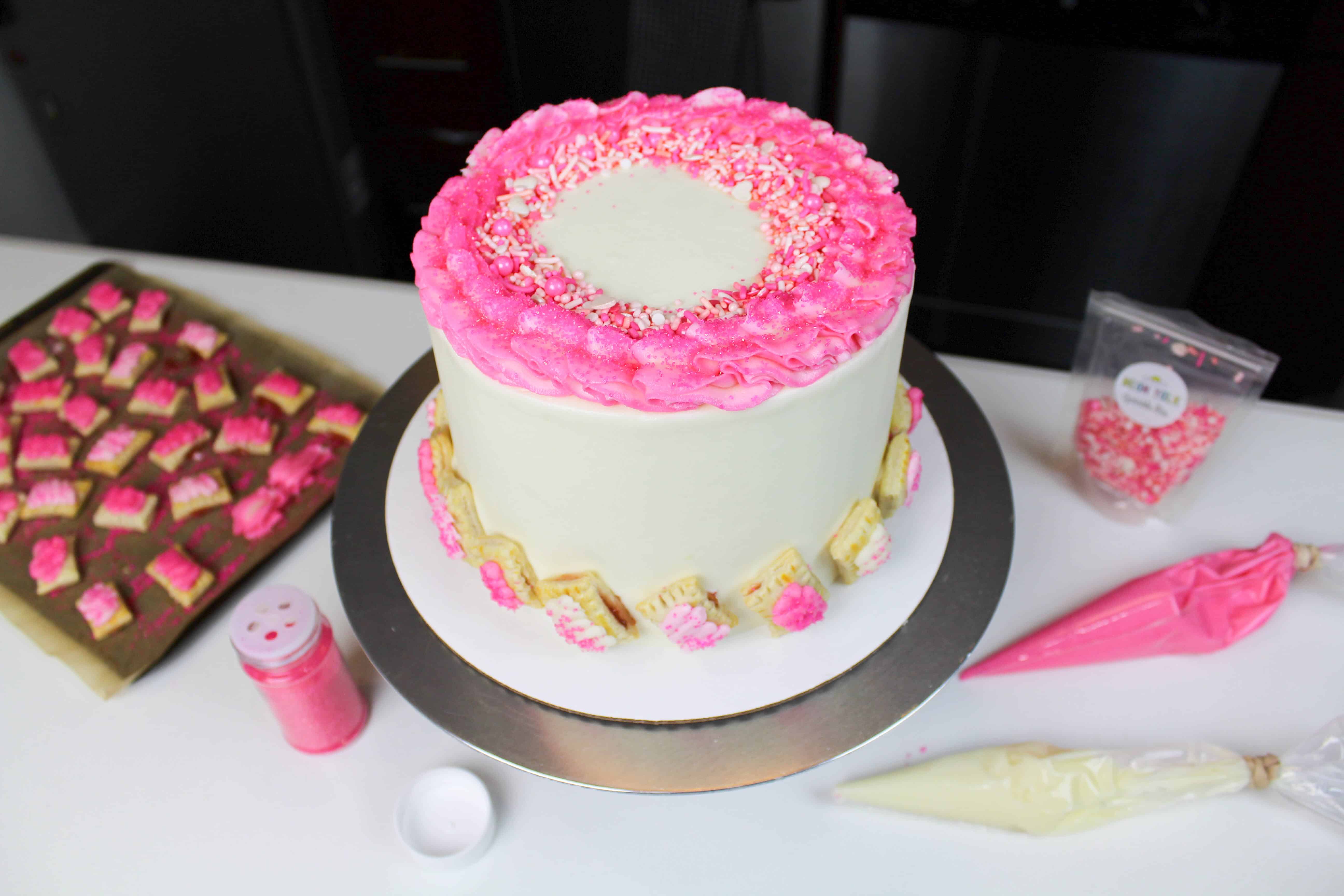 从顶部成品蛋糕