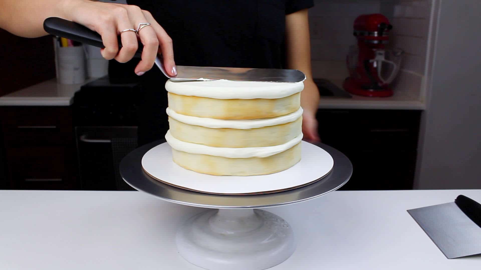 在白色绒毛衣糕饼层-2平滑结霜