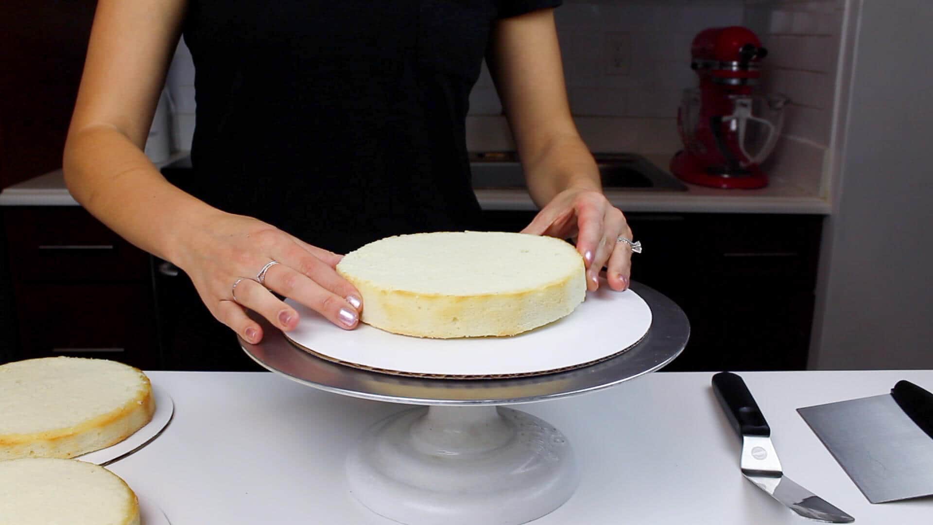 白色绒毛衣蛋糕第一层-2