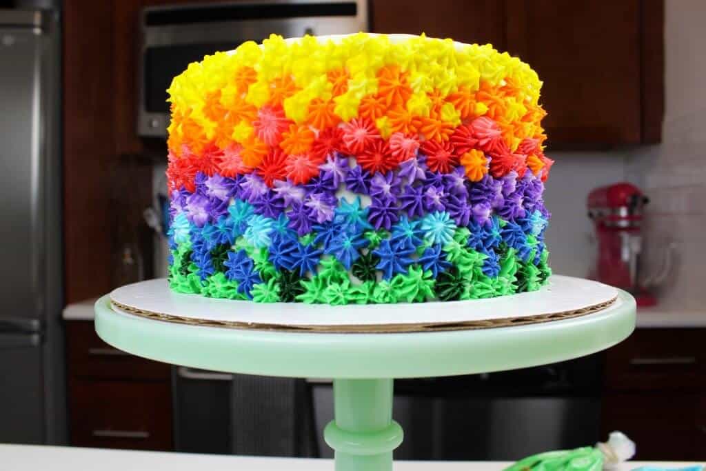 丰富多彩的奶油蛋糕的图片