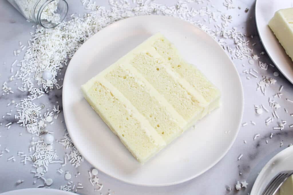 白色蛋糕片的照片