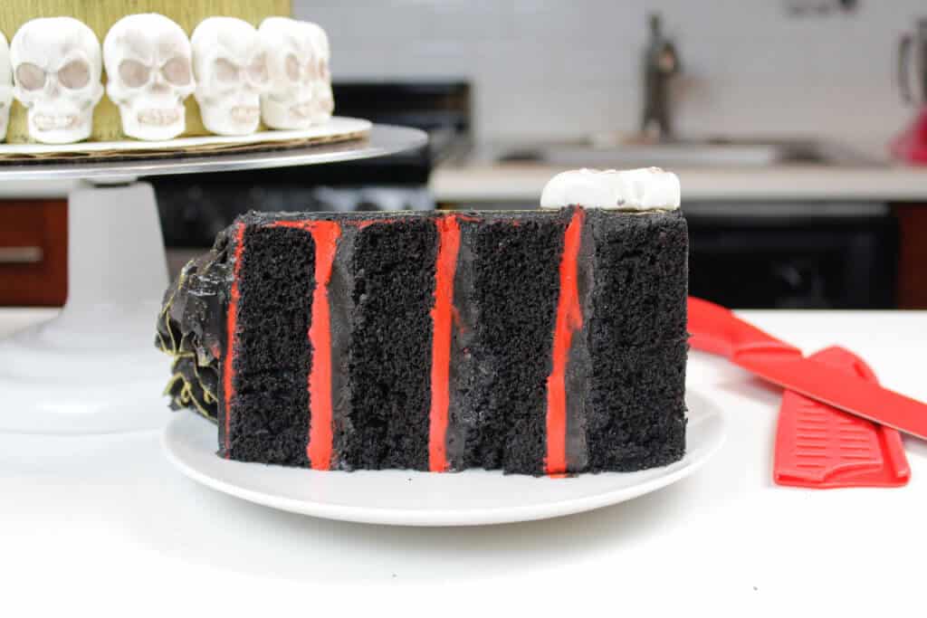 黑色天鹅绒蛋糕层的照片