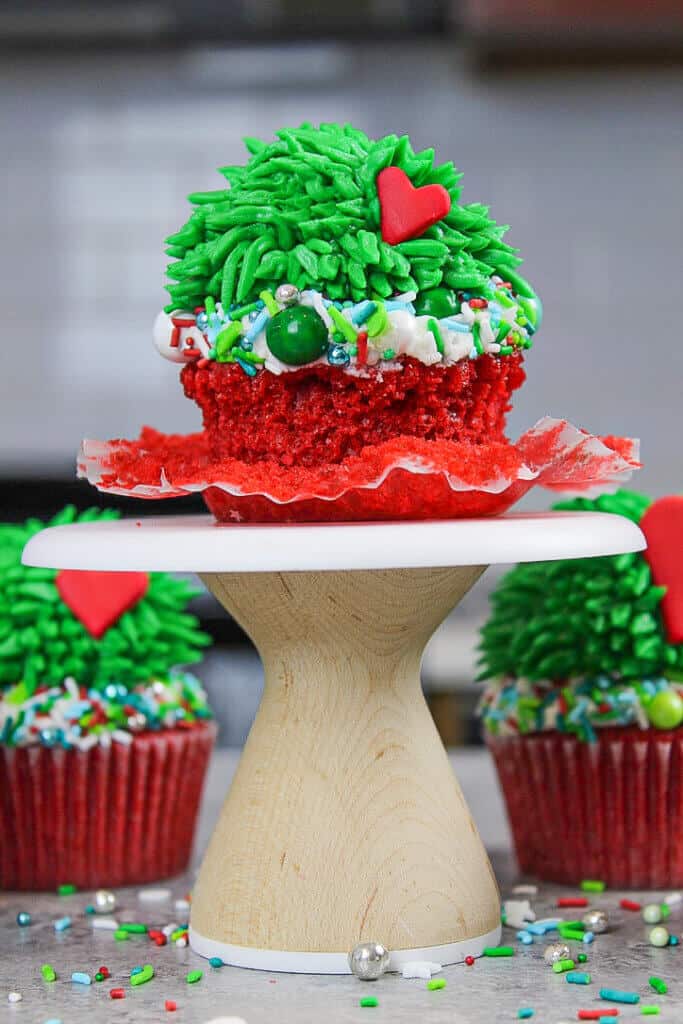 易圣诞怪杰的形象为蛋糕圣诞怪杰生日派对