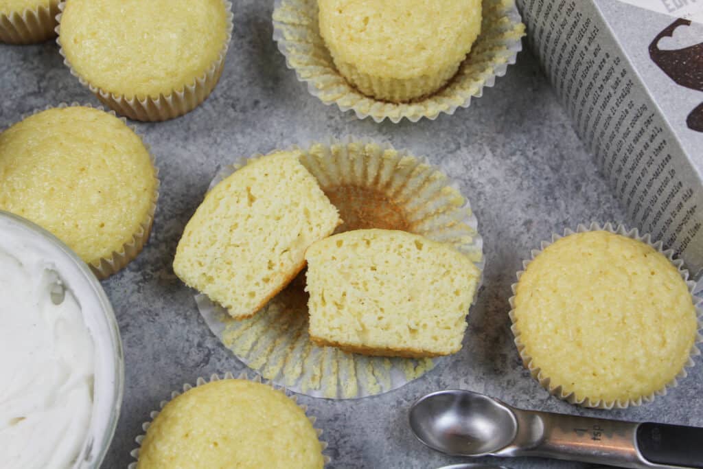 无麸质不含乳制品蛋糕的图片