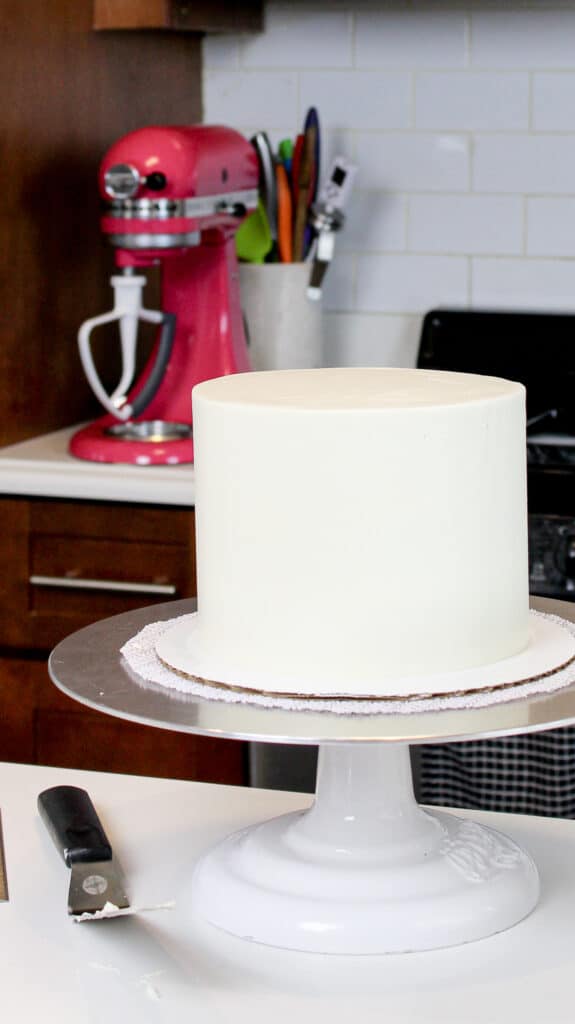 蛋糕的形象带有磨砂仿蓬松瑞士酥皮奶油