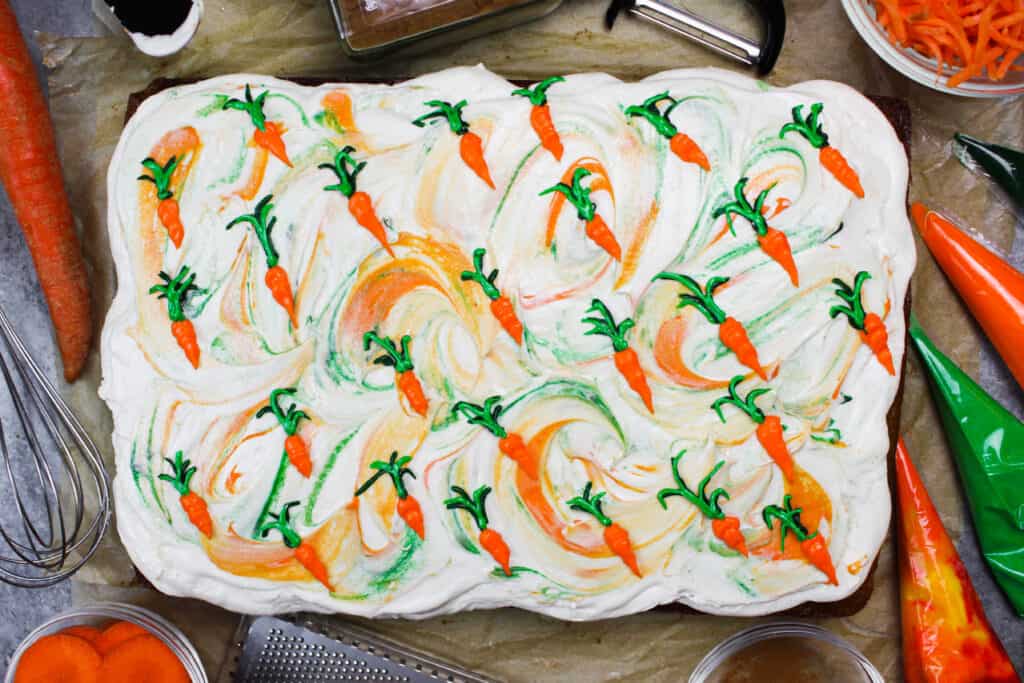 CA的\与成分rrot饼片蛋糕俯视图像