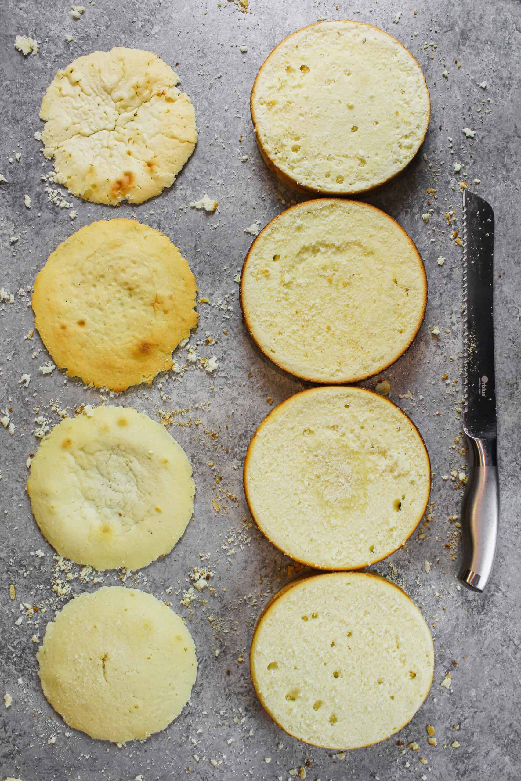 作为蛋糕故障排除指南的一部分制作的四个蛋糕层的图像，以显示蛋糕层不正确时会发生什么