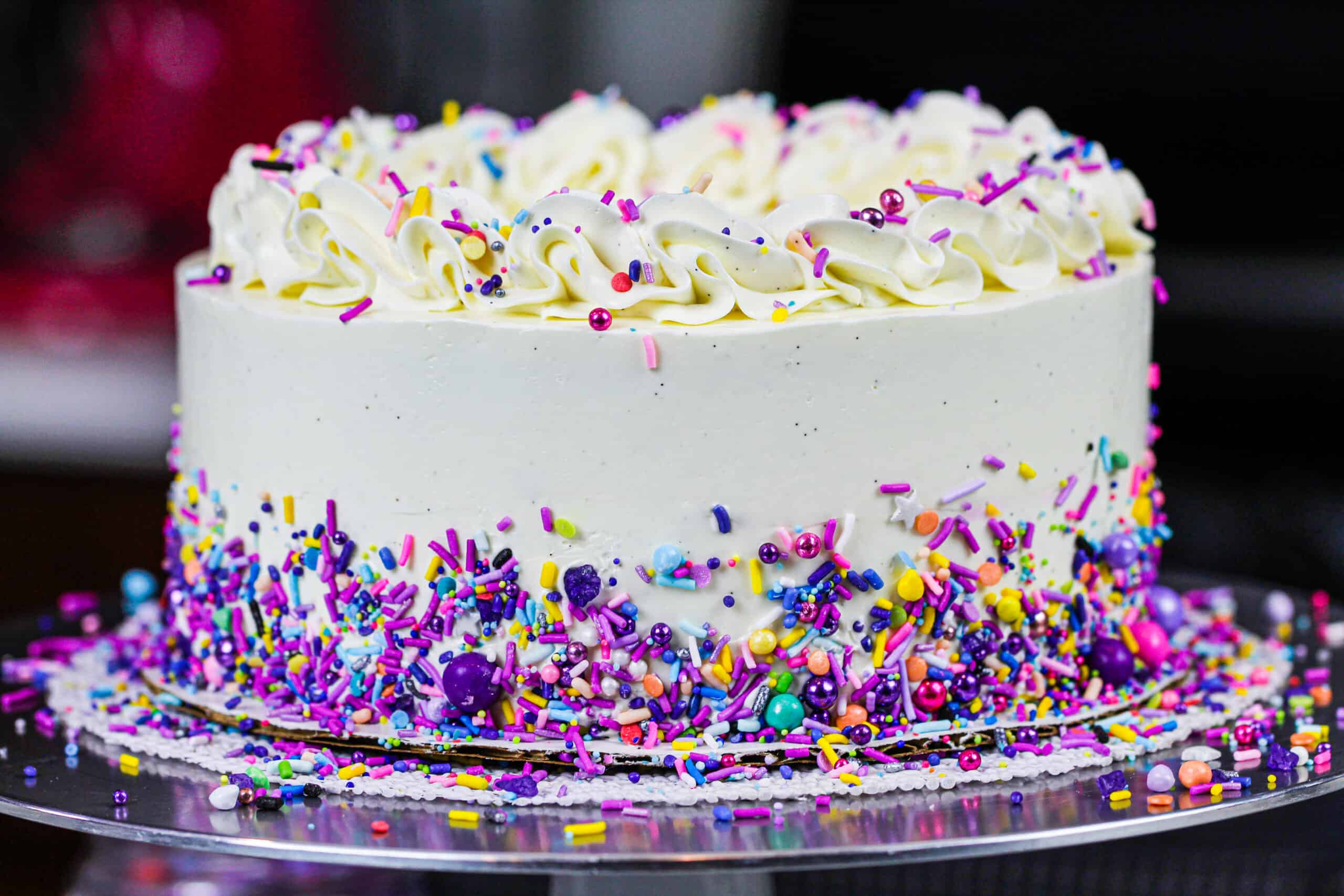 无糖蛋糕的图象与无糖奶油霜结合嬉戏