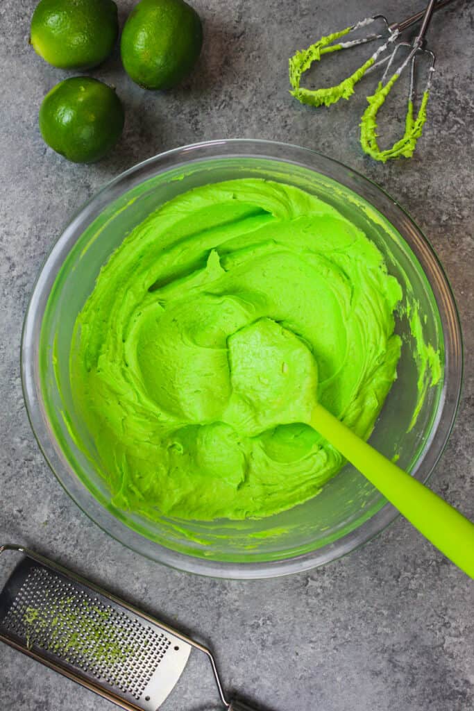 绿色buttercream结霜的图象