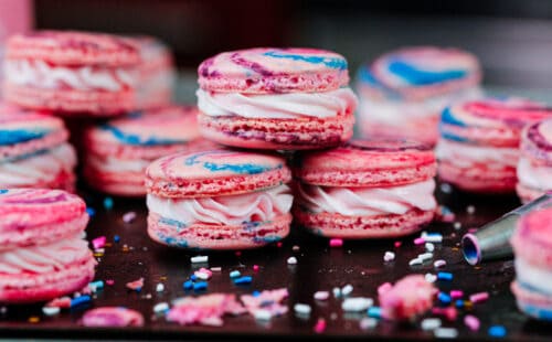 桃红色棉花糖的图象充满棉花糖buttercream