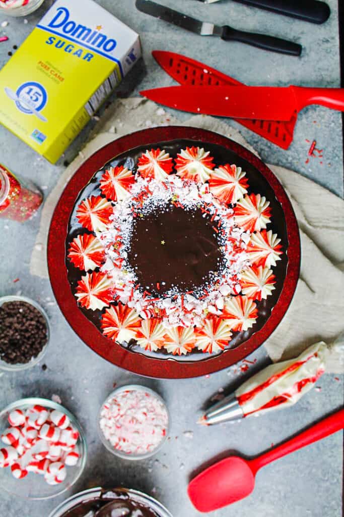 薄荷摩卡蛋糕的形象从一个开销的角度展示薄荷浇头