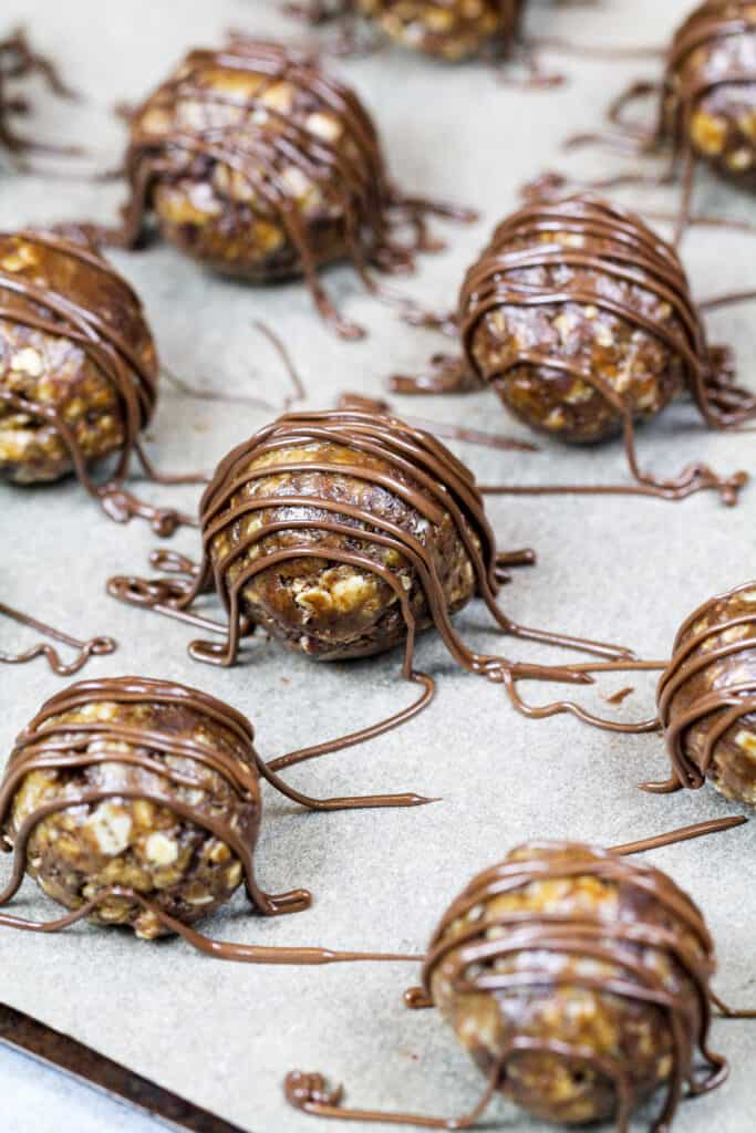 花生酱燕麦球的图像