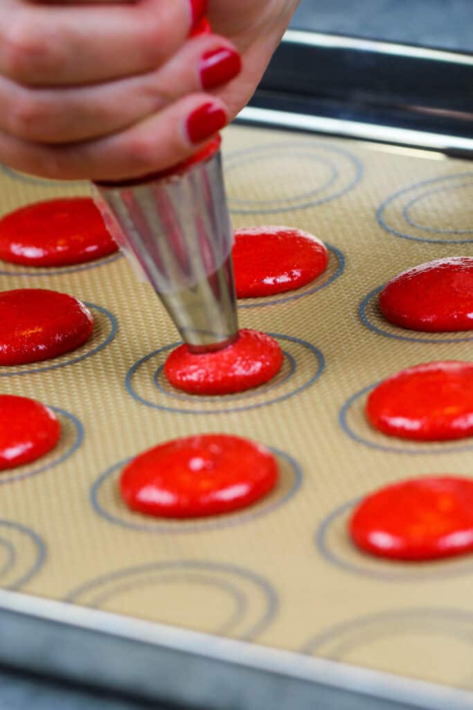 图片French红天鹅绒打板管道贴上Silpat垫