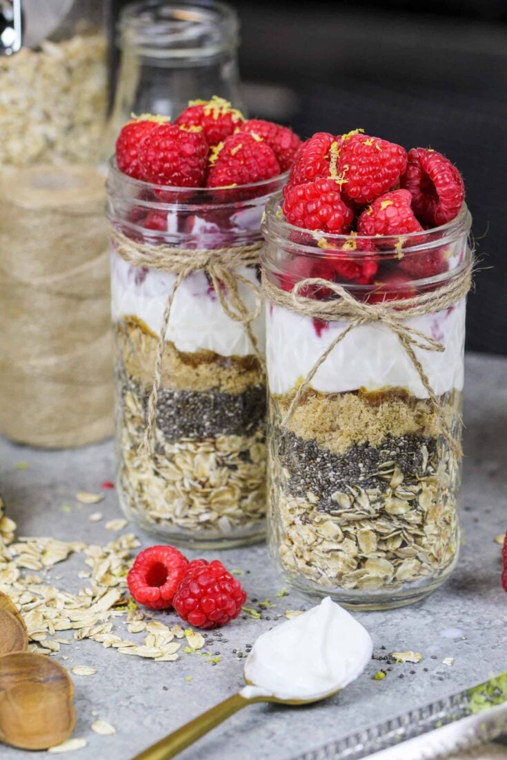 柠檬树莓隔夜燕麦的形象