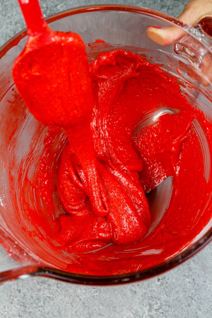 红色天鹅绒打法图象混合到完全一致性上,以厚丝带流出时提升