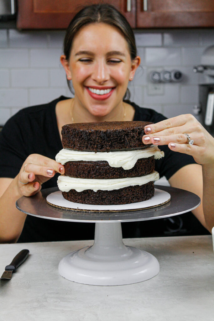 由chelsweets的chelsey白色堆积的巧克力蛋糕层数的图象lpl外围赌注