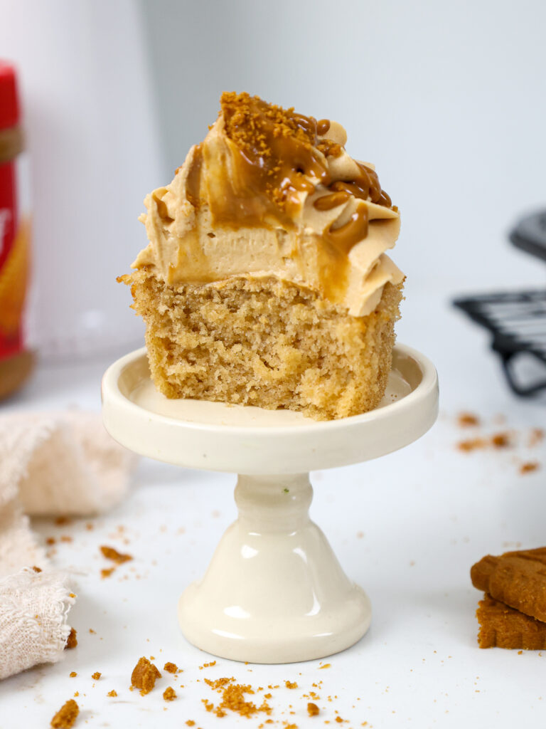 香料的形象被咬到的蛋糕